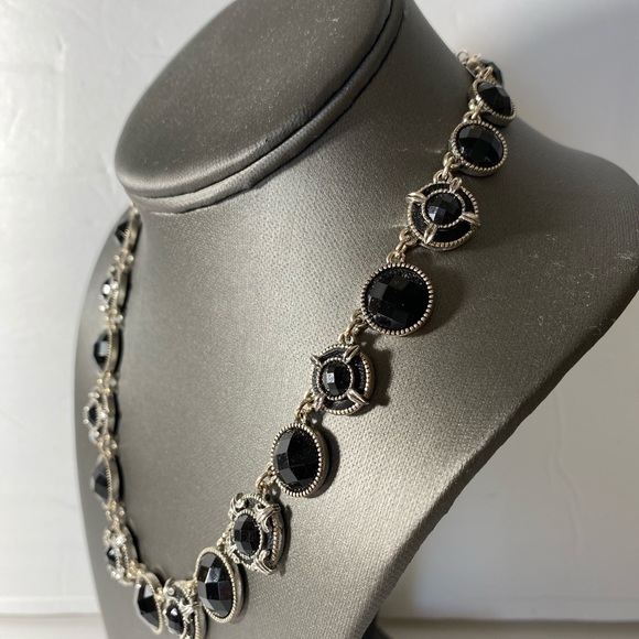 NAPIER WOMEN’S FASHION BLACK NECKLACE - Picture 5 of 6